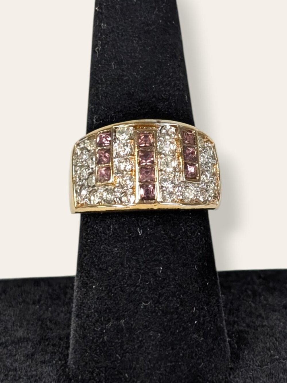 Vintage 18KHGE Chunky White & Pink Rhinestone Ring